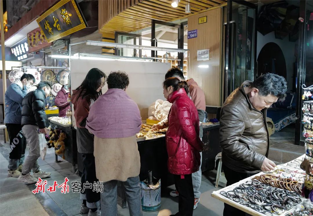 敦煌夜市烟火气