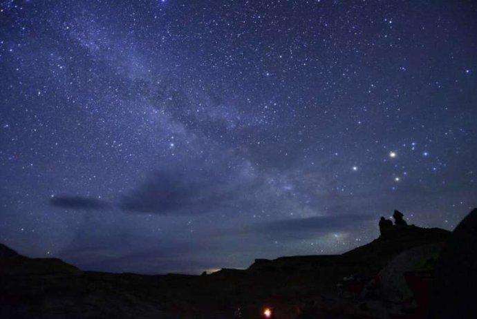 戈壁夜空