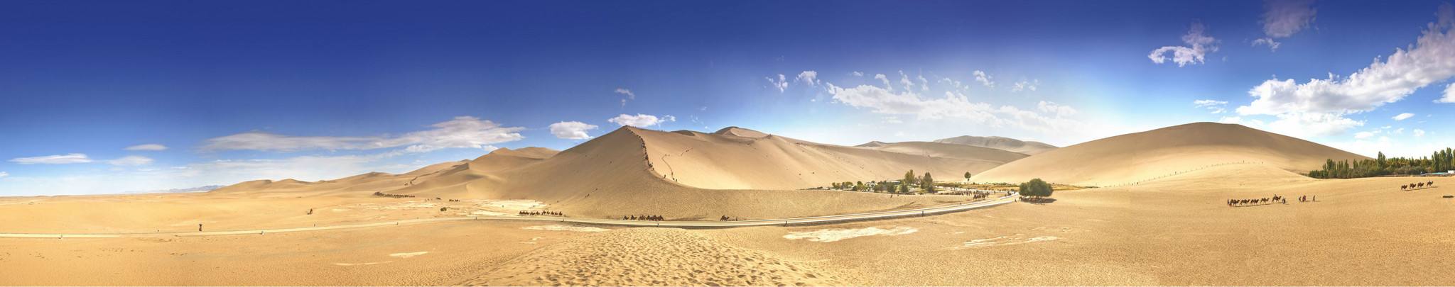 鸣沙山月牙泉全景图