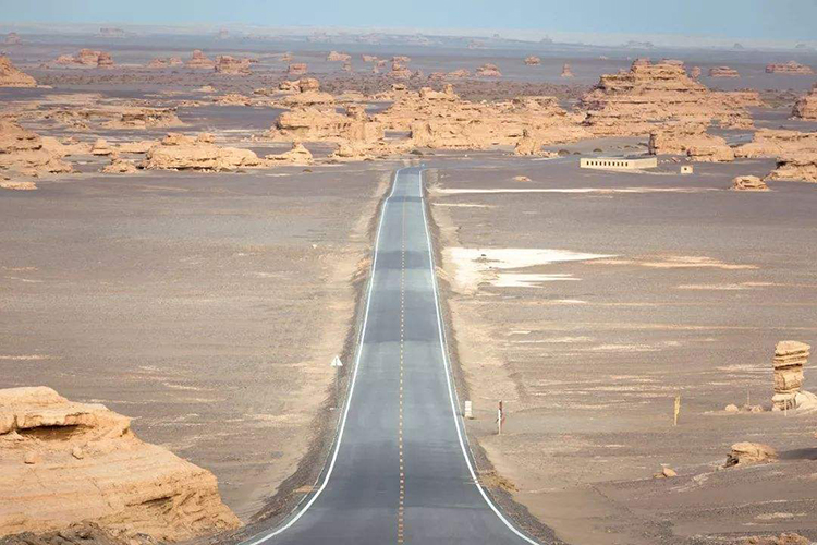 雅丹公路，最美的公路