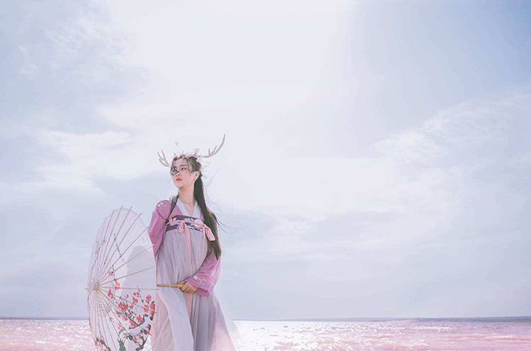 沙漠旅游汉服