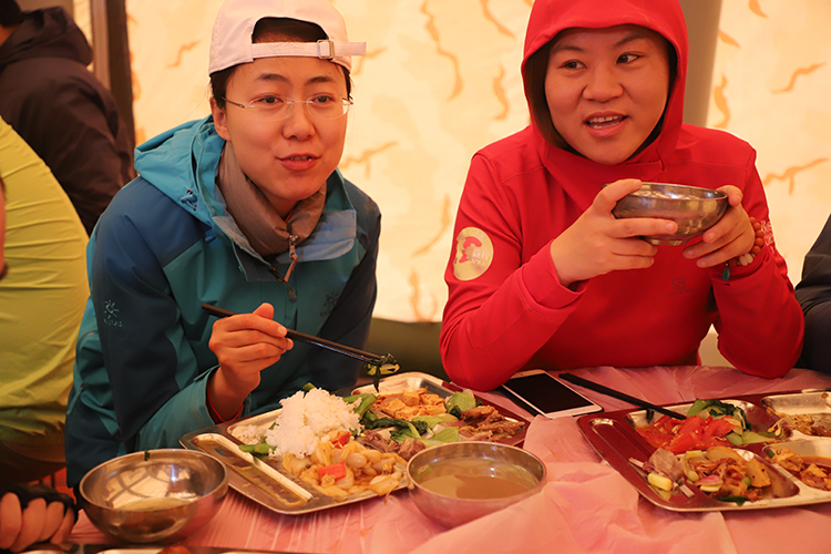 营地餐饮保障